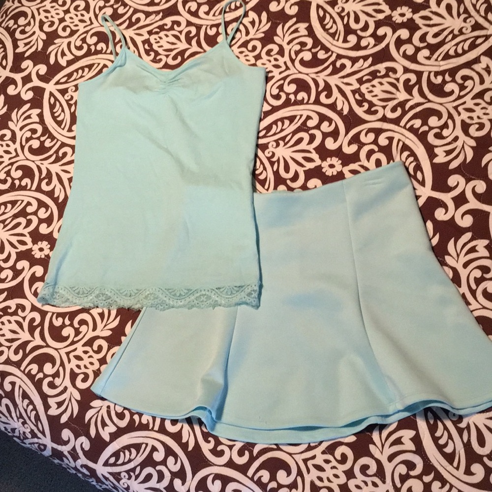 Matching skirt & tank - Picture 5 of 8